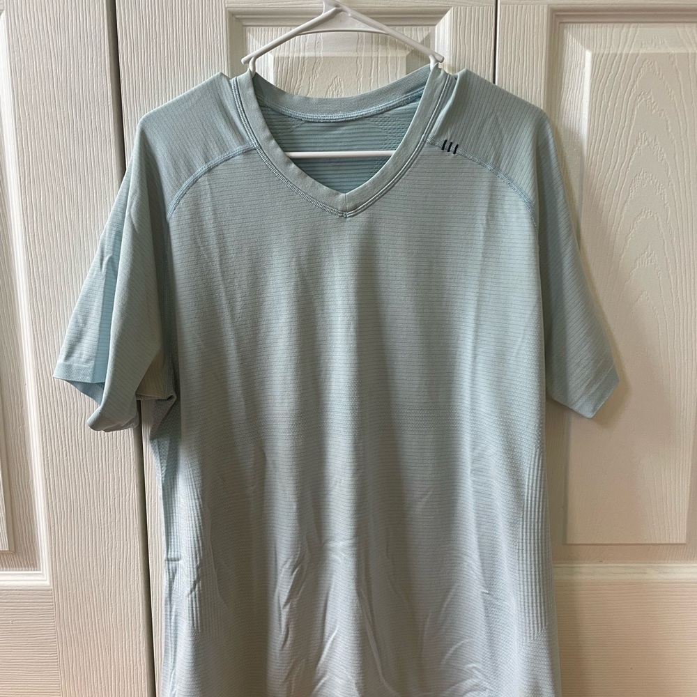 lululemon athletica Light Blue Men's Short Sleeve Tee